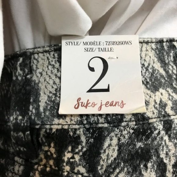 Suko Jeans Platinum Snake Stretch Cotton Blend Raw Edge Hem Jean - Picture 12 of 14